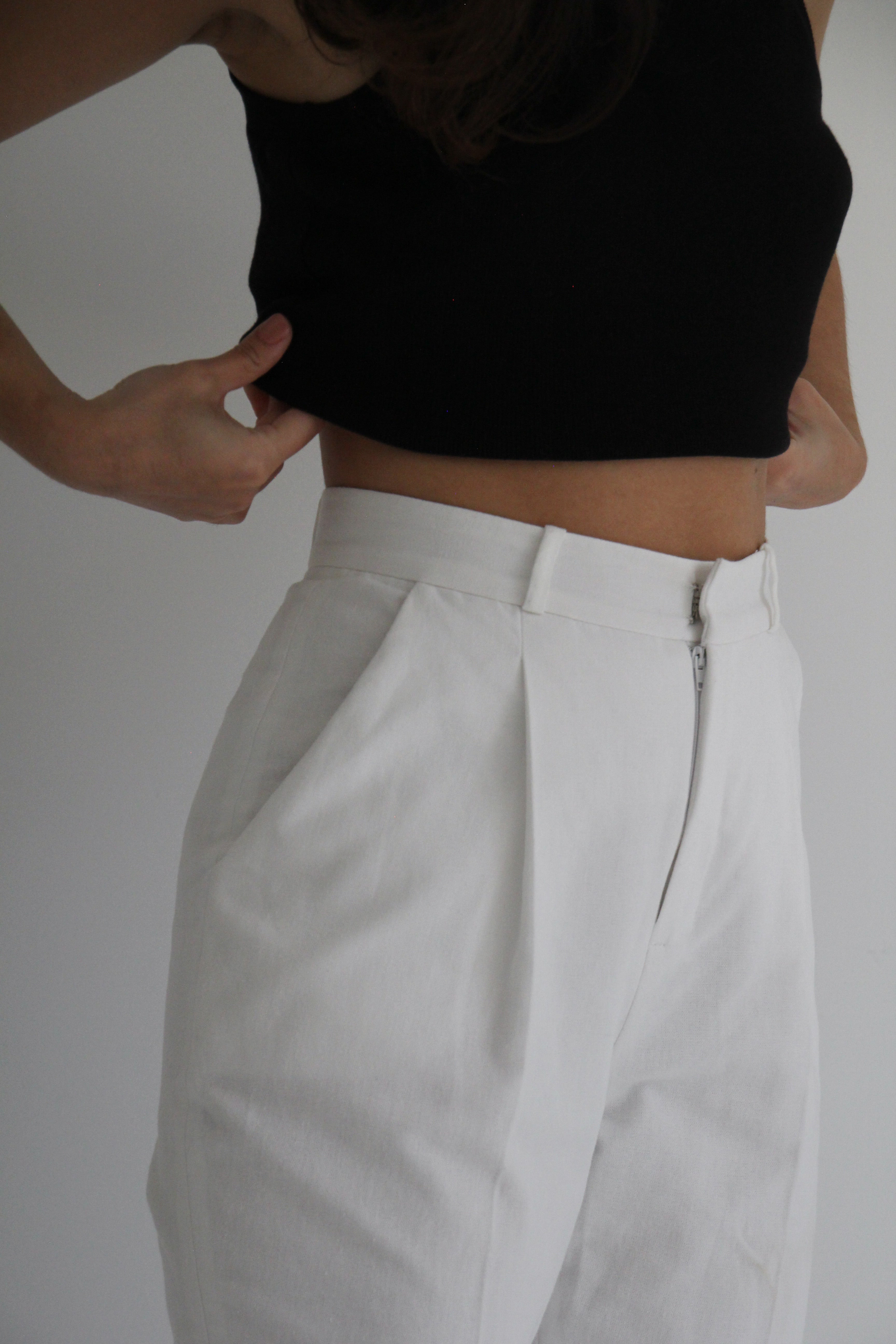 linen pants outfit ideas, classic, Scandinavian style